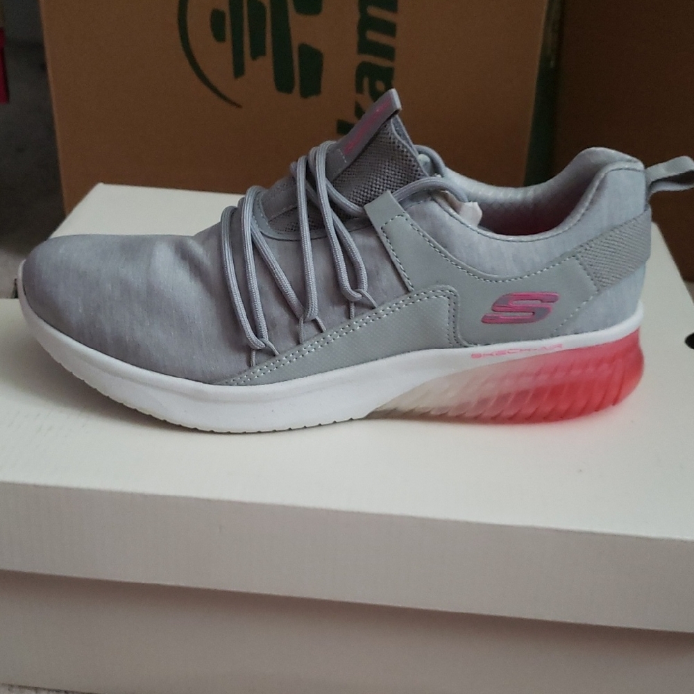 Skechers Women's Gray and Pink Athletic Sneakers